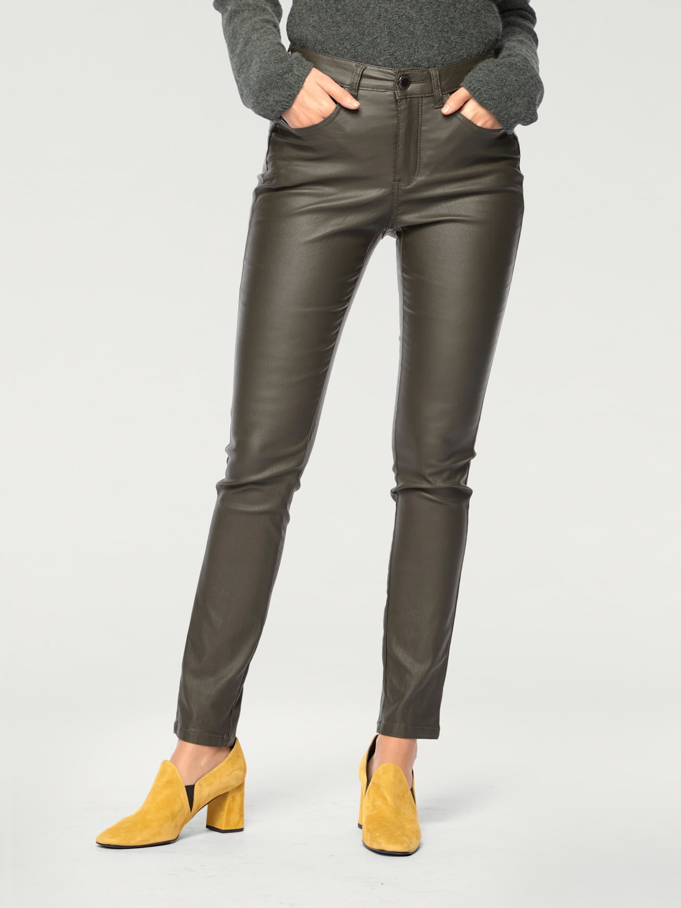 Pantalon effet ventre plat coupe skinny tendance