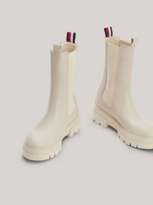 Botas Chelsea de couro com travas