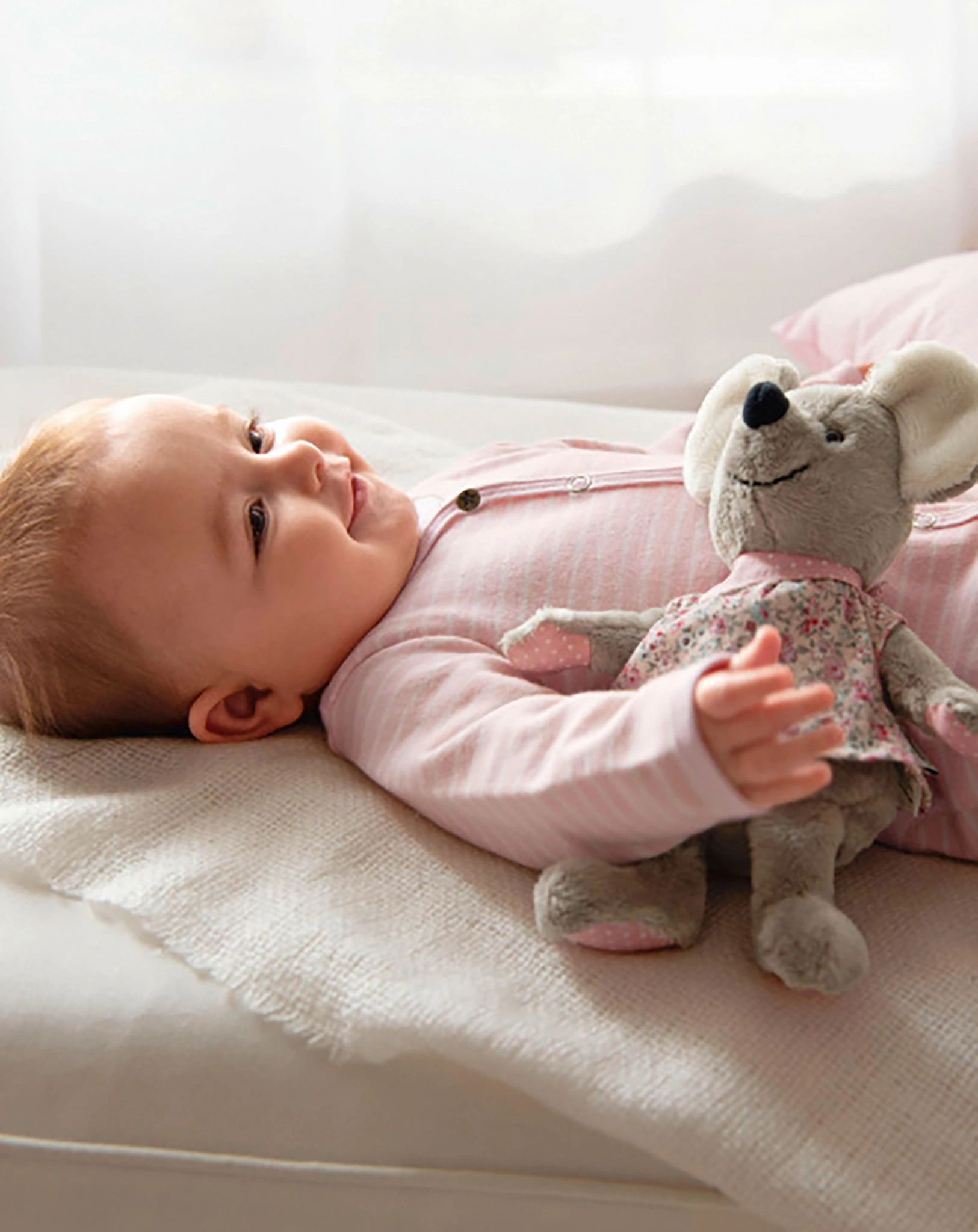 Spieluhr M – MAUS MABEL in rosa/grau