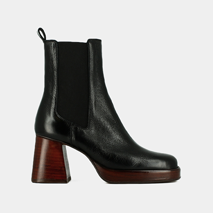 Bottines à bouts carrés et élastiques  en cuir veilli noir