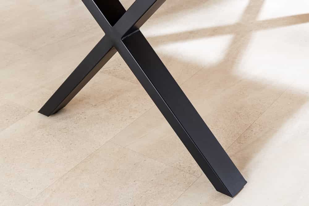 Massivholz Esstisch WILD OAK 200cm natur Wildeiche Schweizer Kante X-Gestell