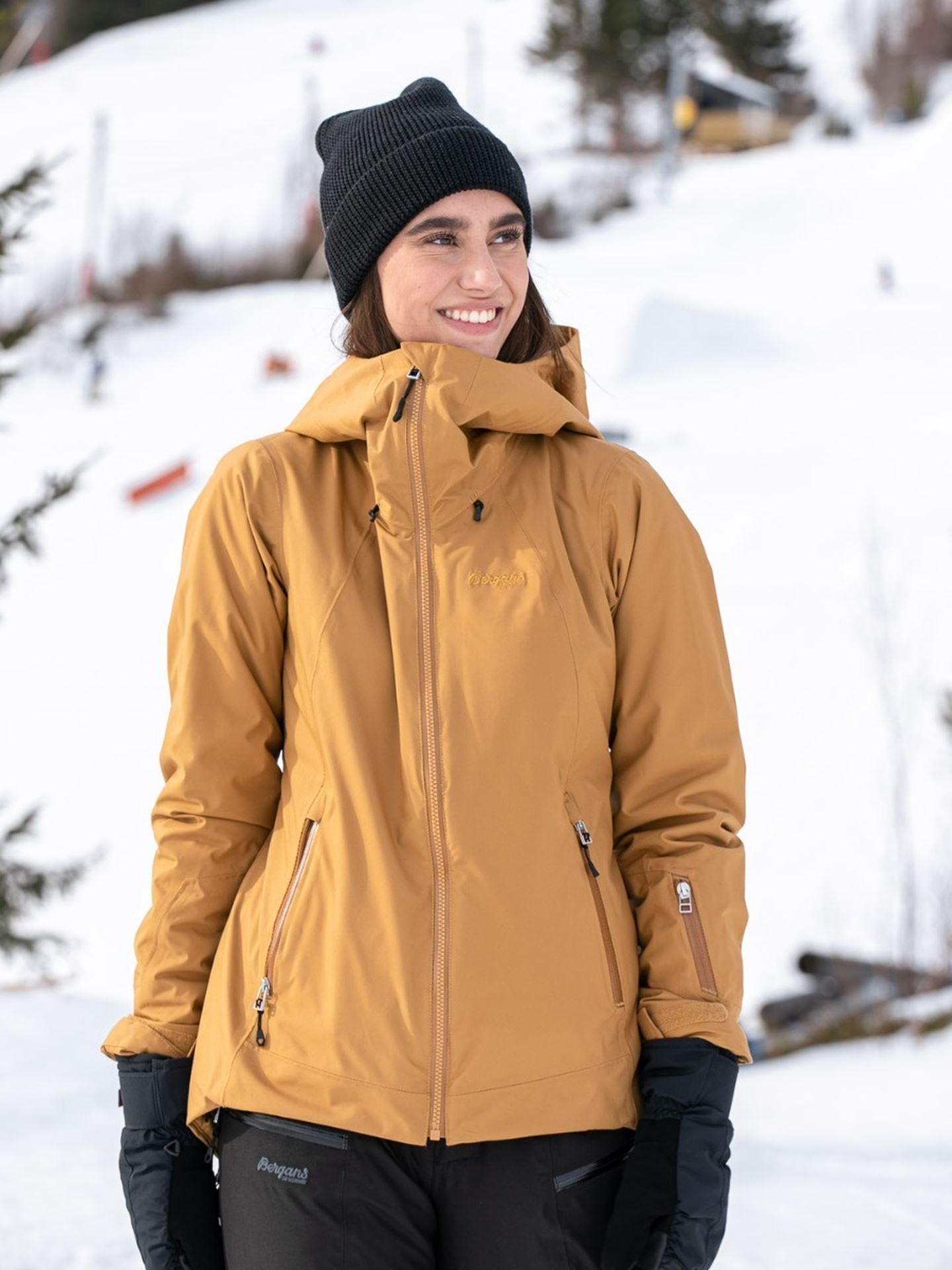 Stranda Insulated Hybrid Jacket