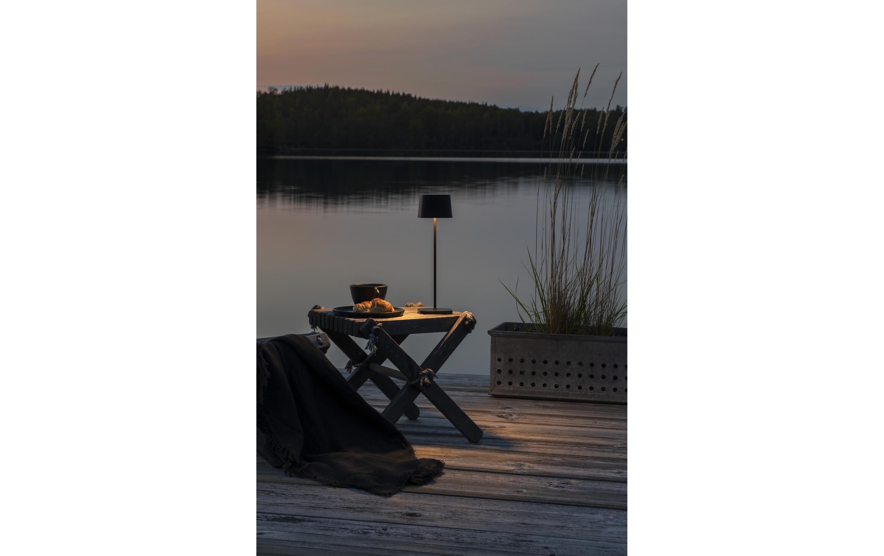 Akku-Tischleuchte Capri USB, 2700-3000 K, 2.2 W, SchwarzOutdoor-Leuchte
