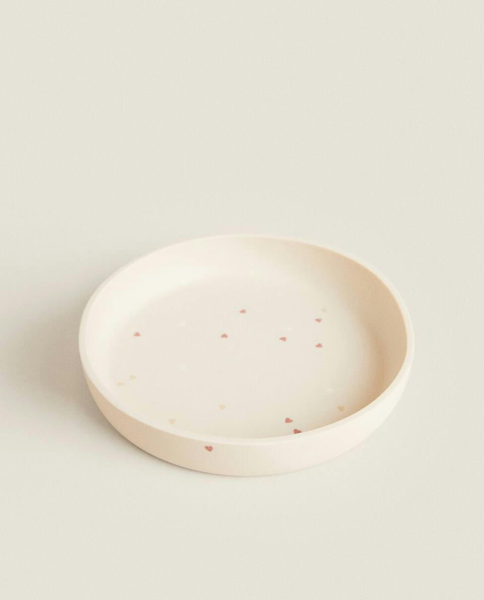 UTENSÍLIOS DE MESA DE SILICONE EM FORMATO DE CORAÇÕES