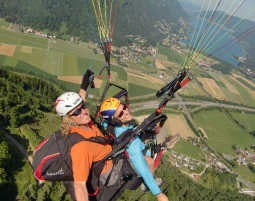 Gleitschirmfliegen in Annenheim als Geschenk