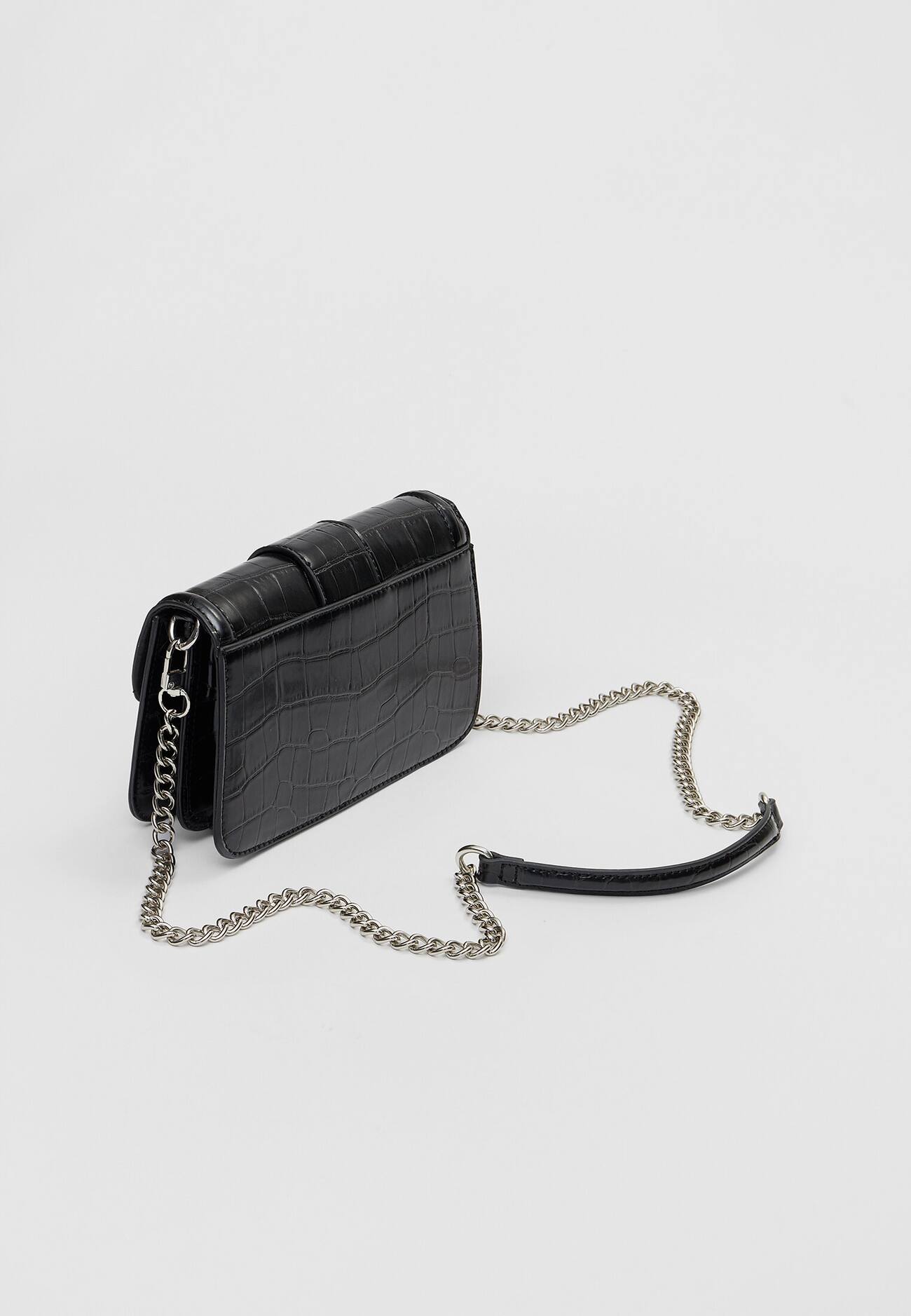 Bolsa transversal imitando crocodilo