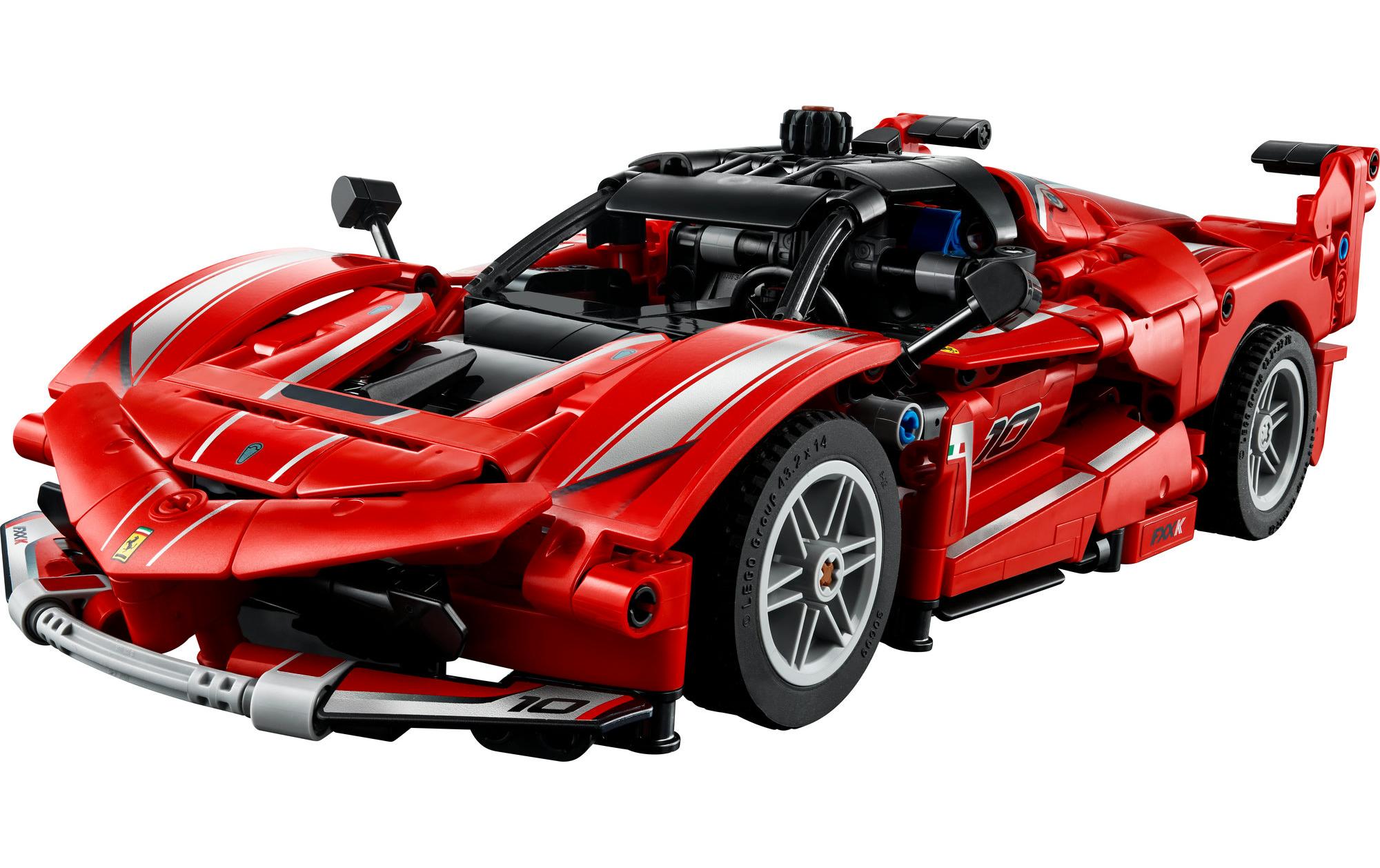 Technic Ferrari FXX K 42212Bauspielzeug mit wirklichkeitsgetreuen Funktionen