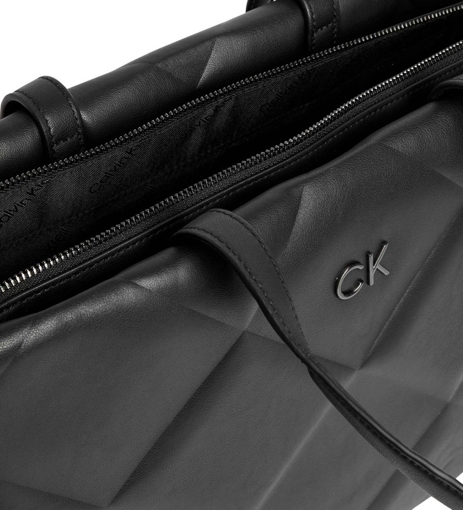 Bolsa tote preta acolchoada Calvin Klein