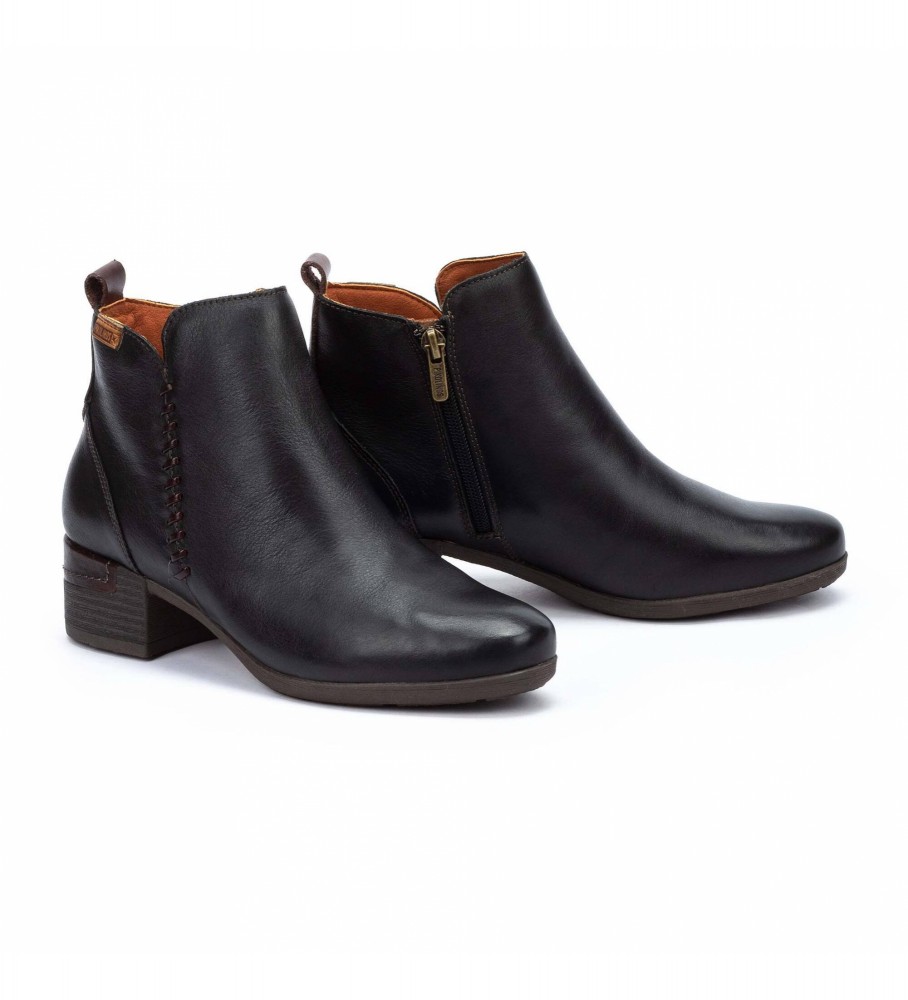 Botas de tornozelo Pikolinos Malaga em couro preto