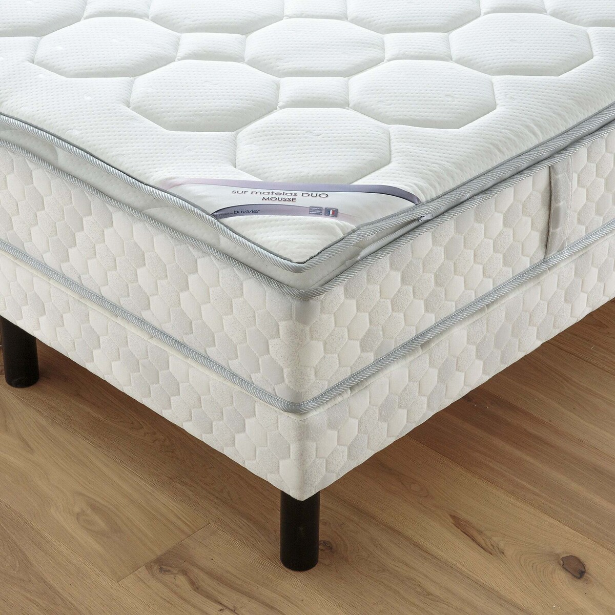DUVIVIER<br>Colchão com 406 molas + sobrecolchão viscoelástico + base de cama