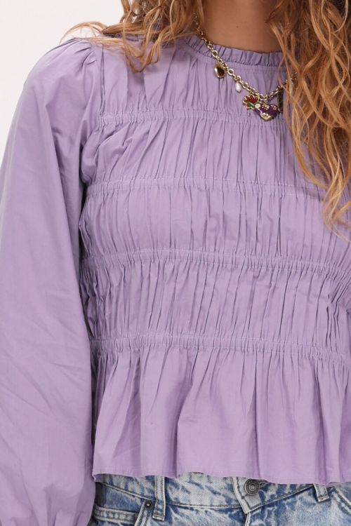 Paarse getailleerde blouse met pofmouwen