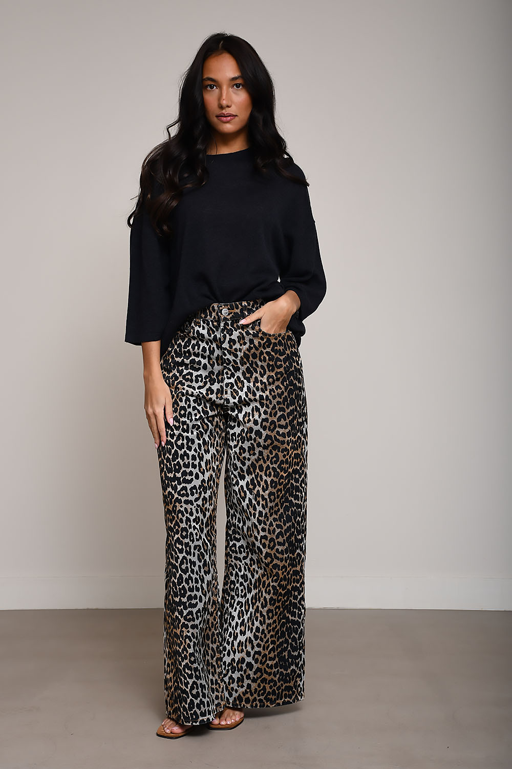 Printed flock denim baggy jeans