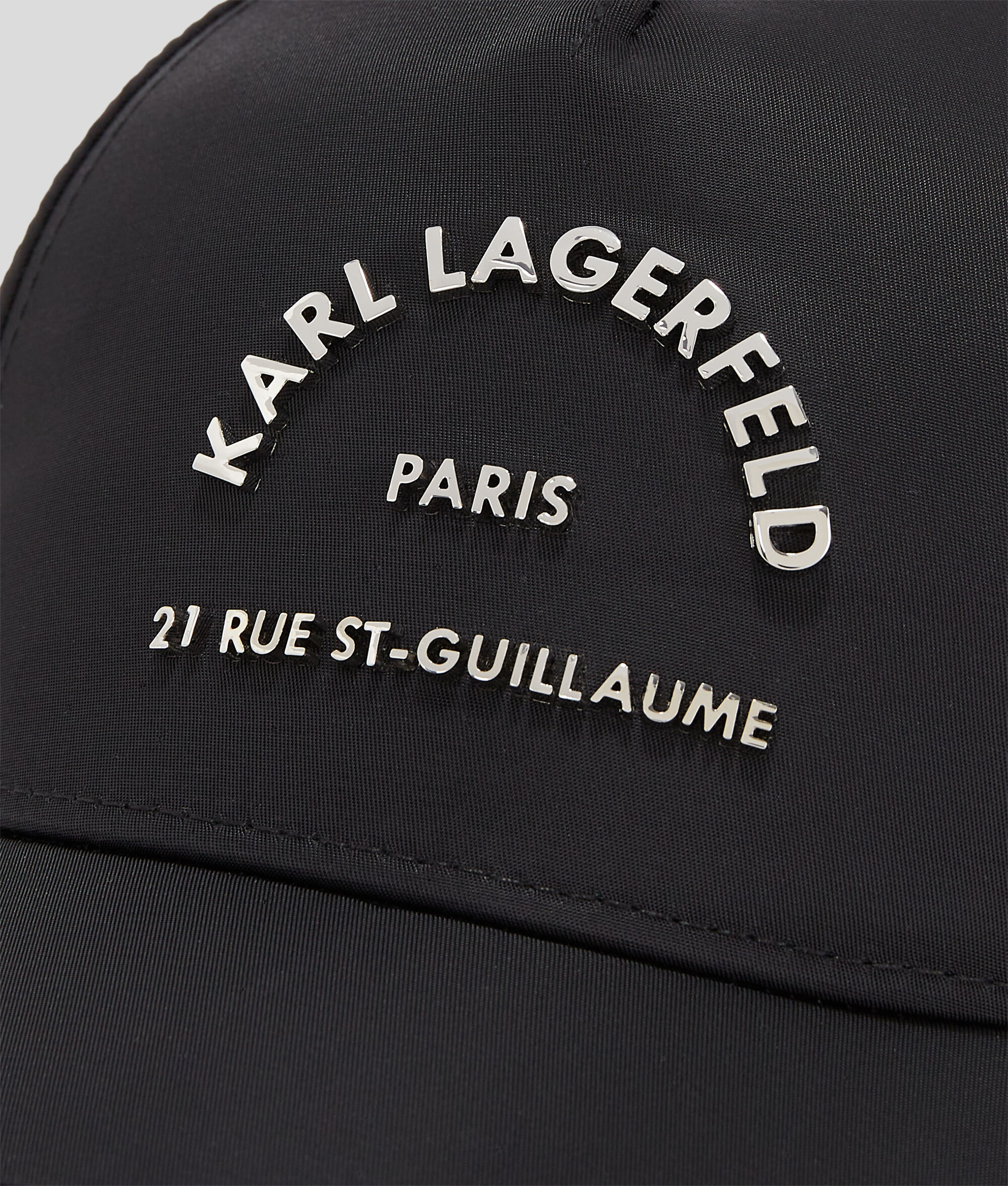 CASQUETTE EN NYLON RUE ST-GUILLAUME
