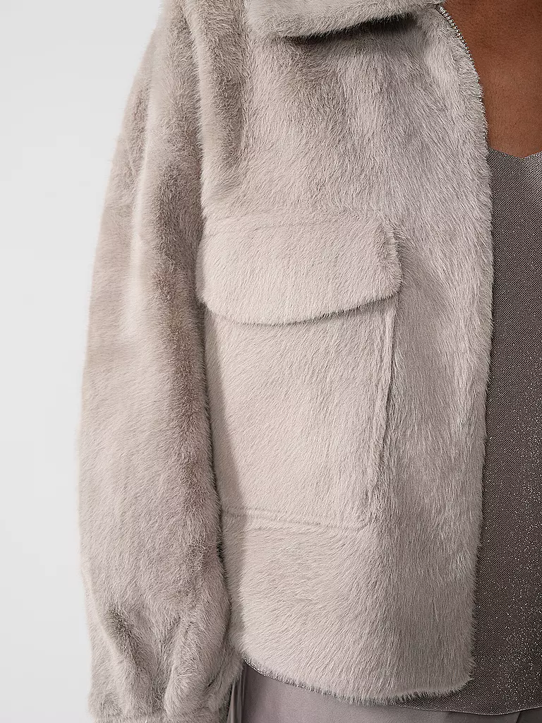 PRIDE TO BE Jacke in Felloptik VANA beige