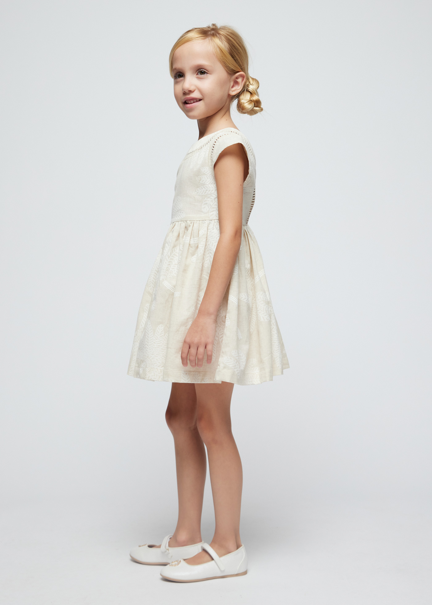 Vestido com estampa de palmeiras para meninas