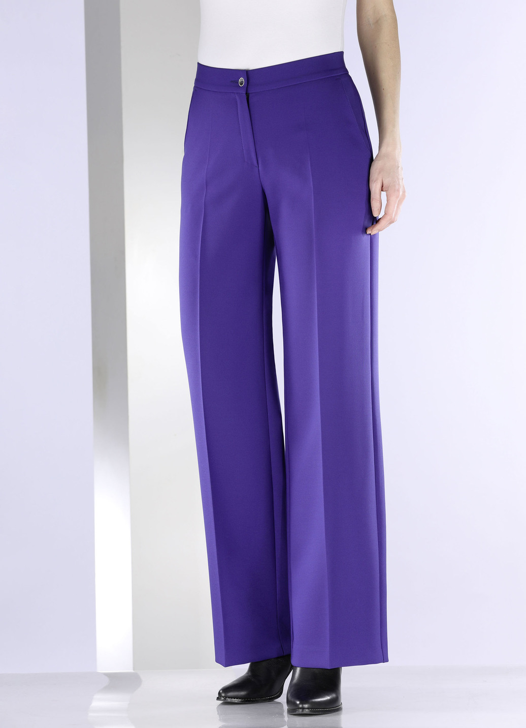 Hose in bequemer Weite