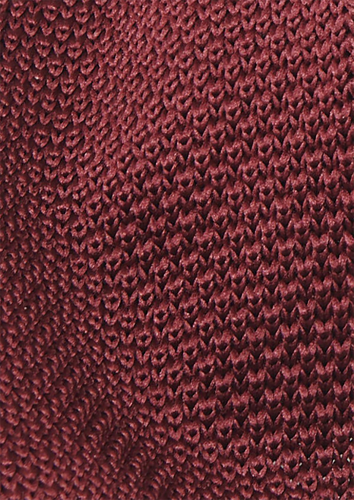 Cravate fine en tricot uni bordeaux