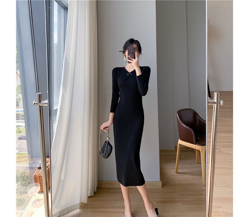 Hulkoplein - Mock Two-Piece Long-Sleeve Plain Frog Buttoned Midi Knit Dress