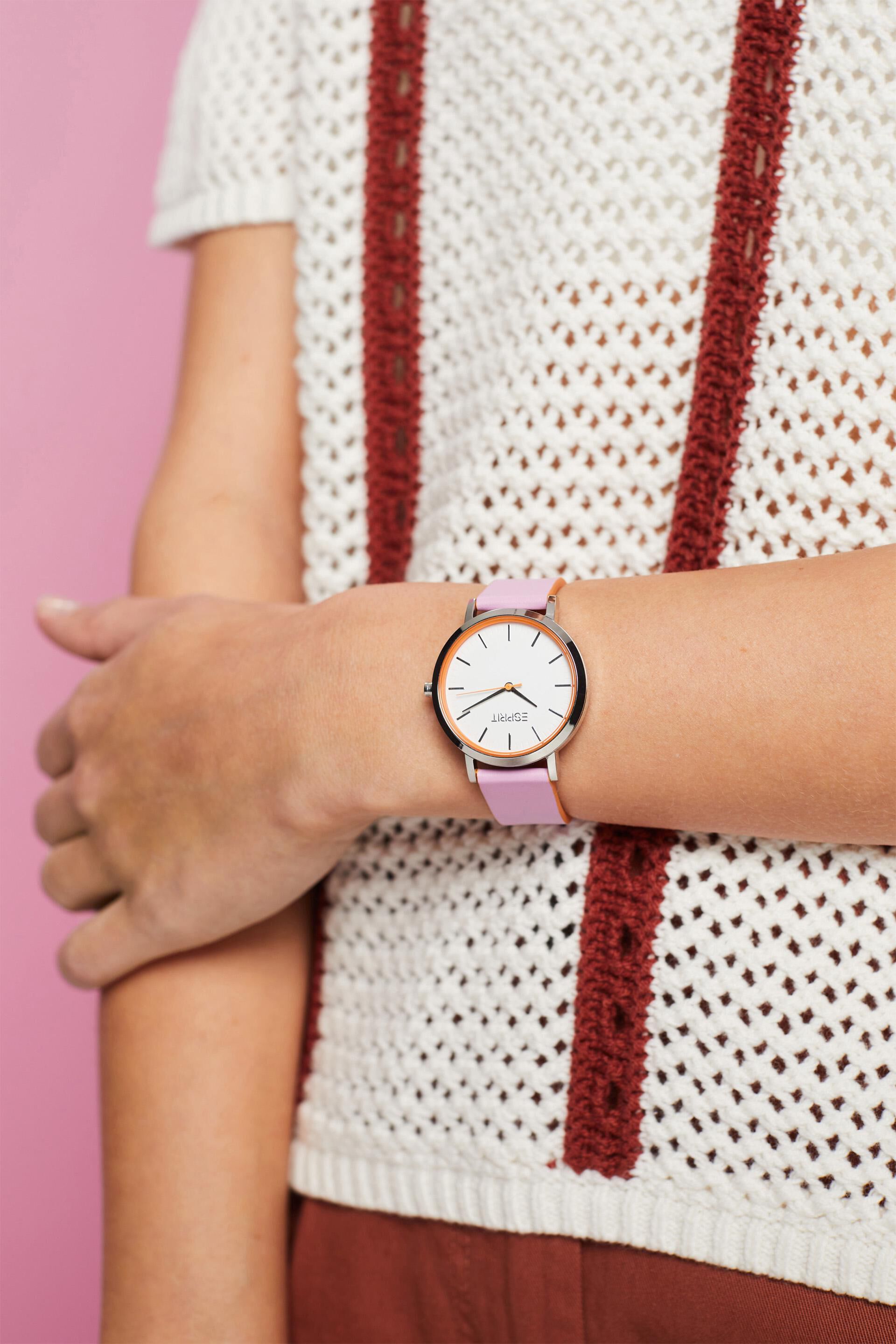 Montre-bracelet en acier inoxydable à bracelet en cuir