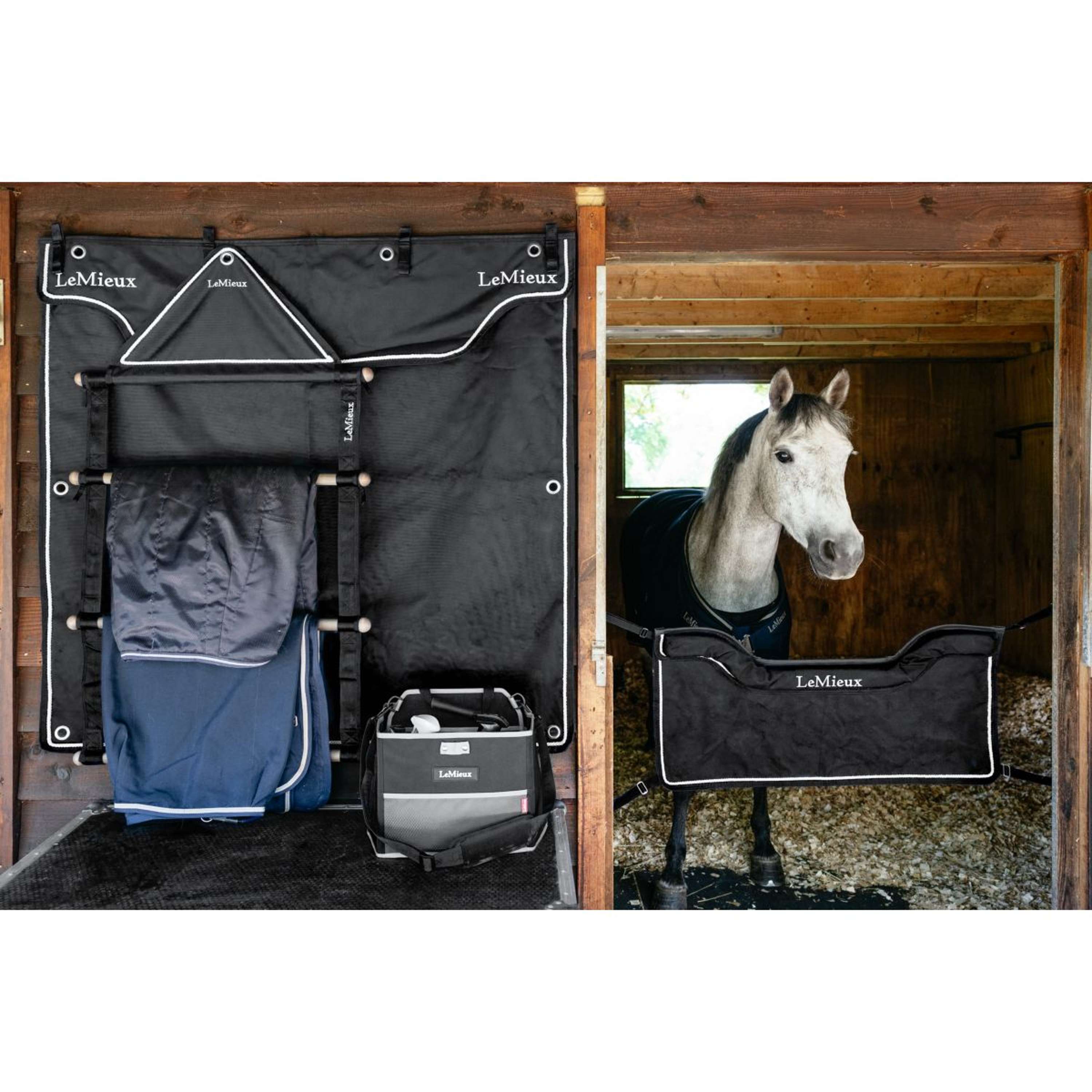 LeMieux Stable Guard Zwart