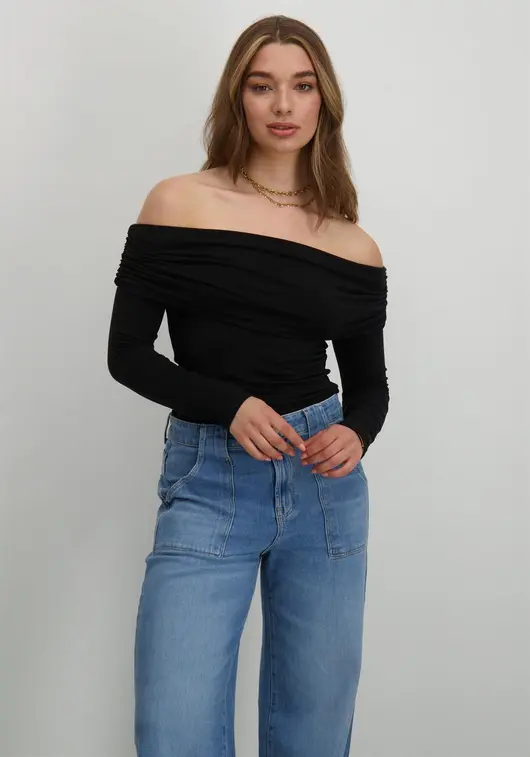 Only Off shoulder shirt Live Love 15336324
