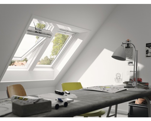 VELUX INTEGRA GGU CK02 007030 THERMO zonne-energie aangedreven draaikiepraam 55x78 cm inclusief motor, regensensor en draadloze wandschakelaar