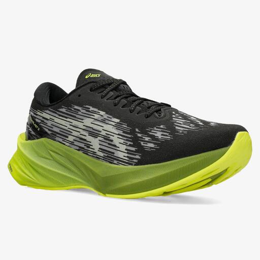 ASICS Novablast 3