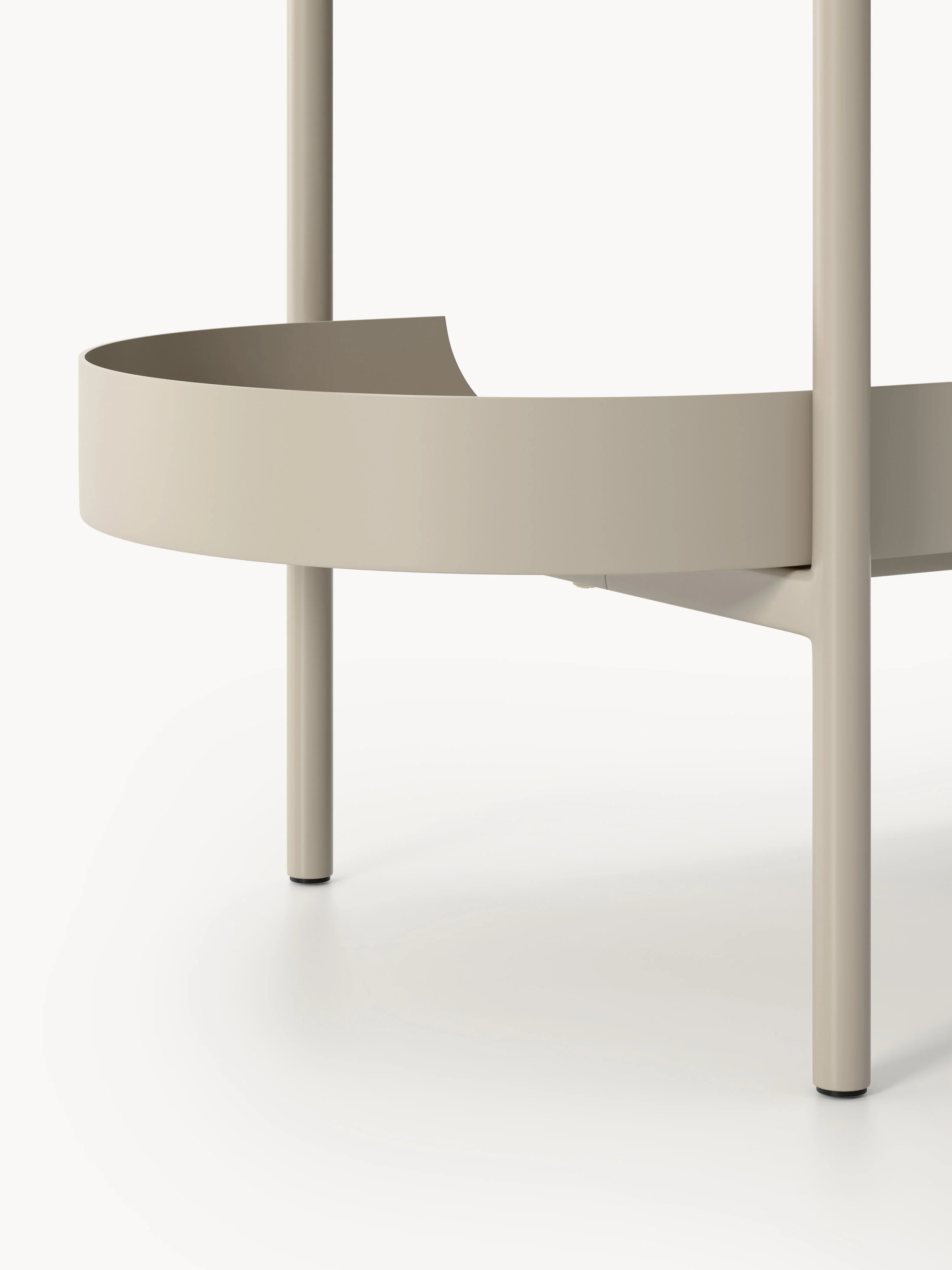 Hoog metalen wandrek Taru