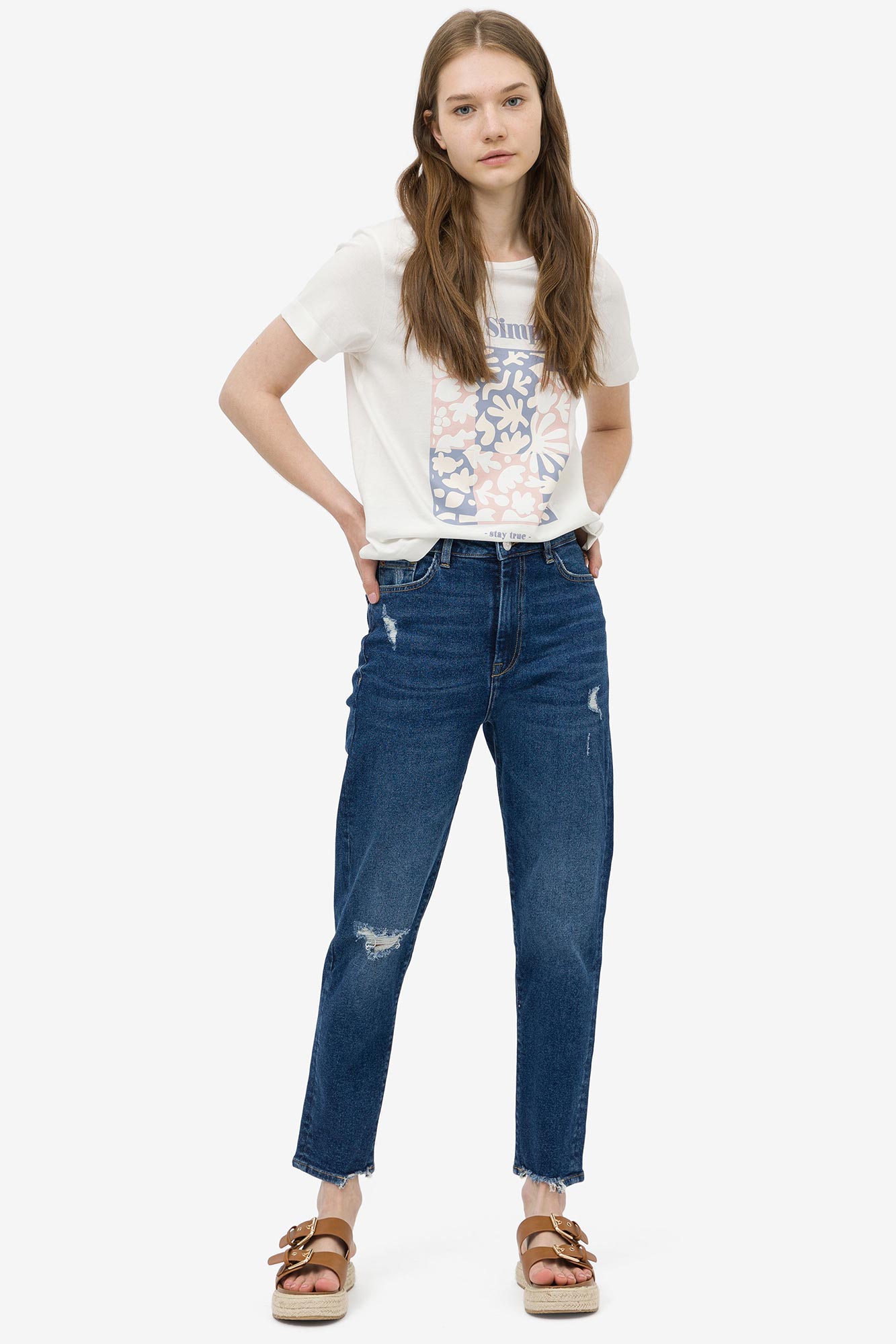 Calça jeans Mom Fit de cintura alta e rasgada
