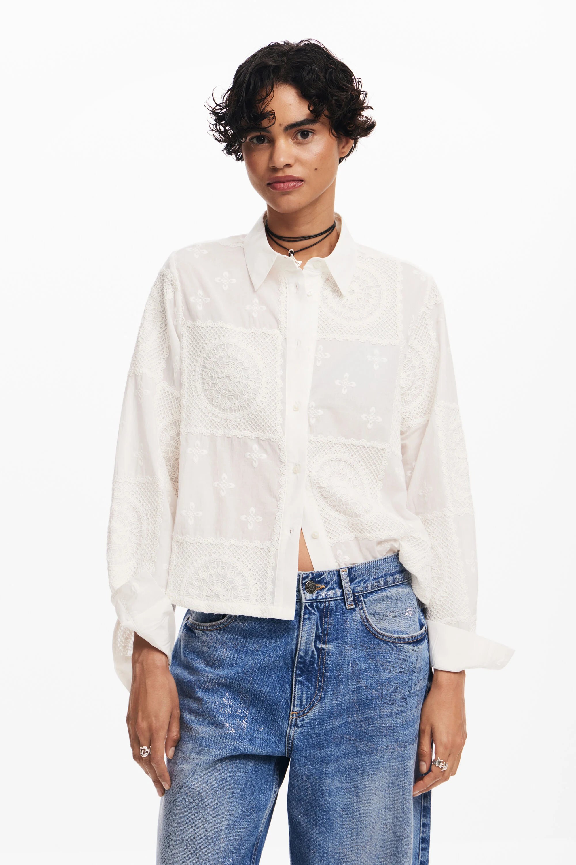 Camisa lisa bordada
