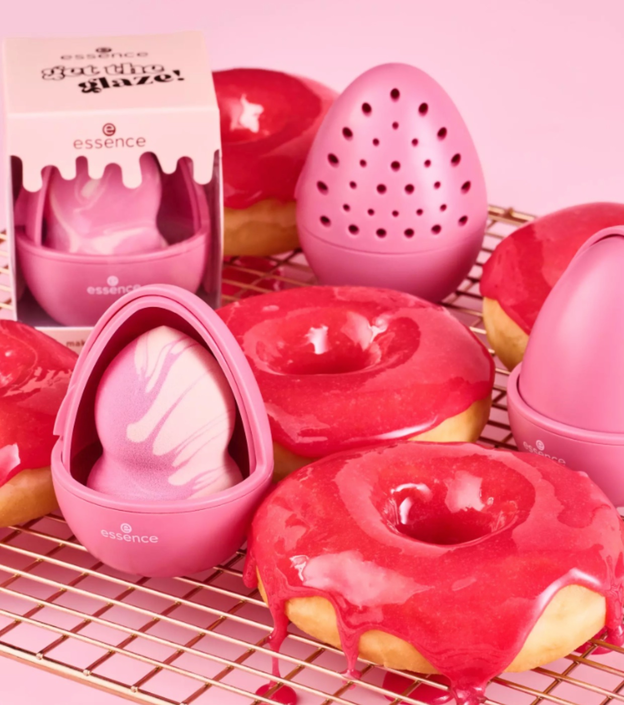 essence - *Get The Glaze* - Esponja de maquiagem com estojo