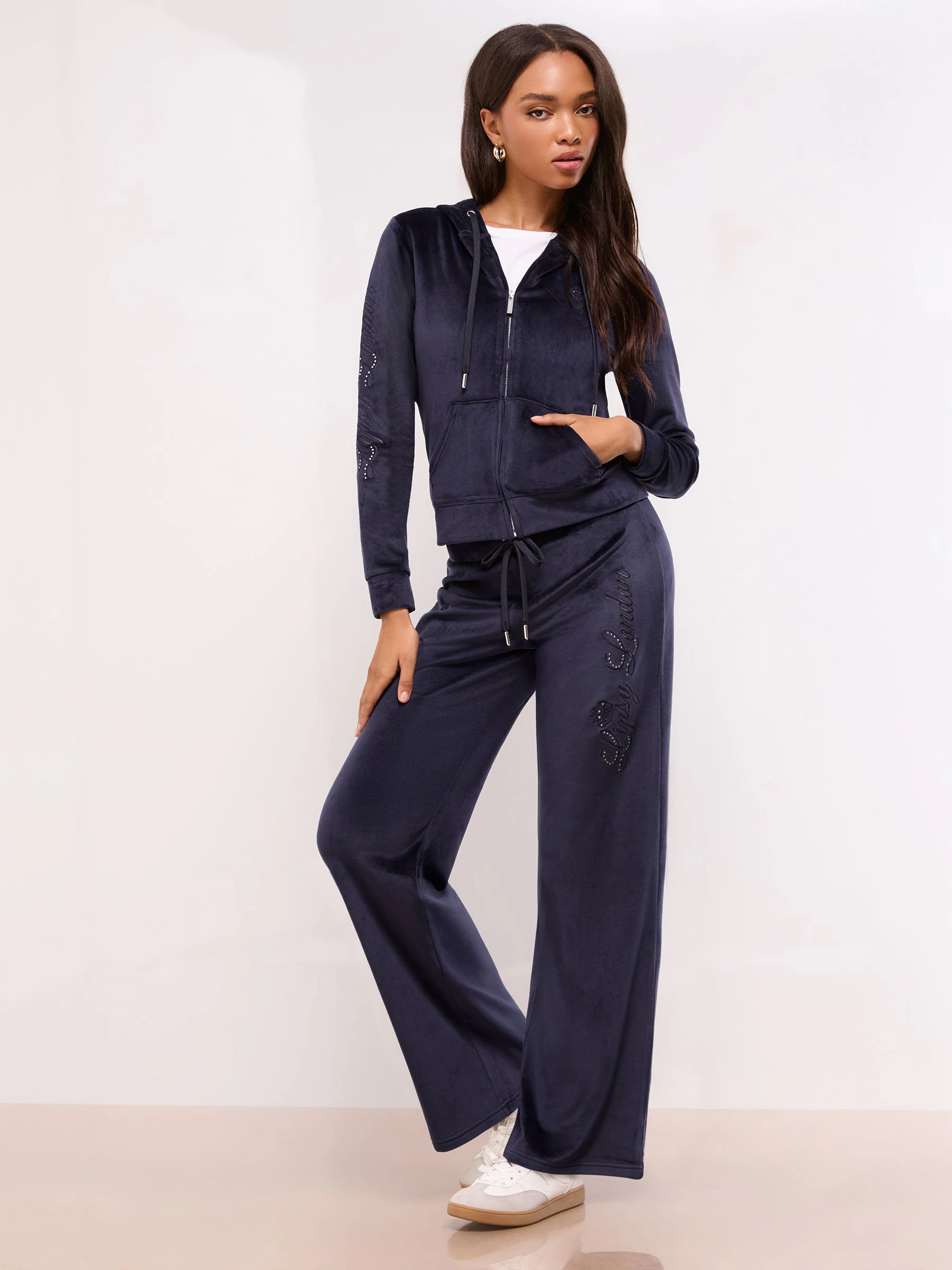 Marineblauw - Lipsy Geborduurde Velours Joggingbroek met Wijde Pijpen en Relaxte Pasvorm