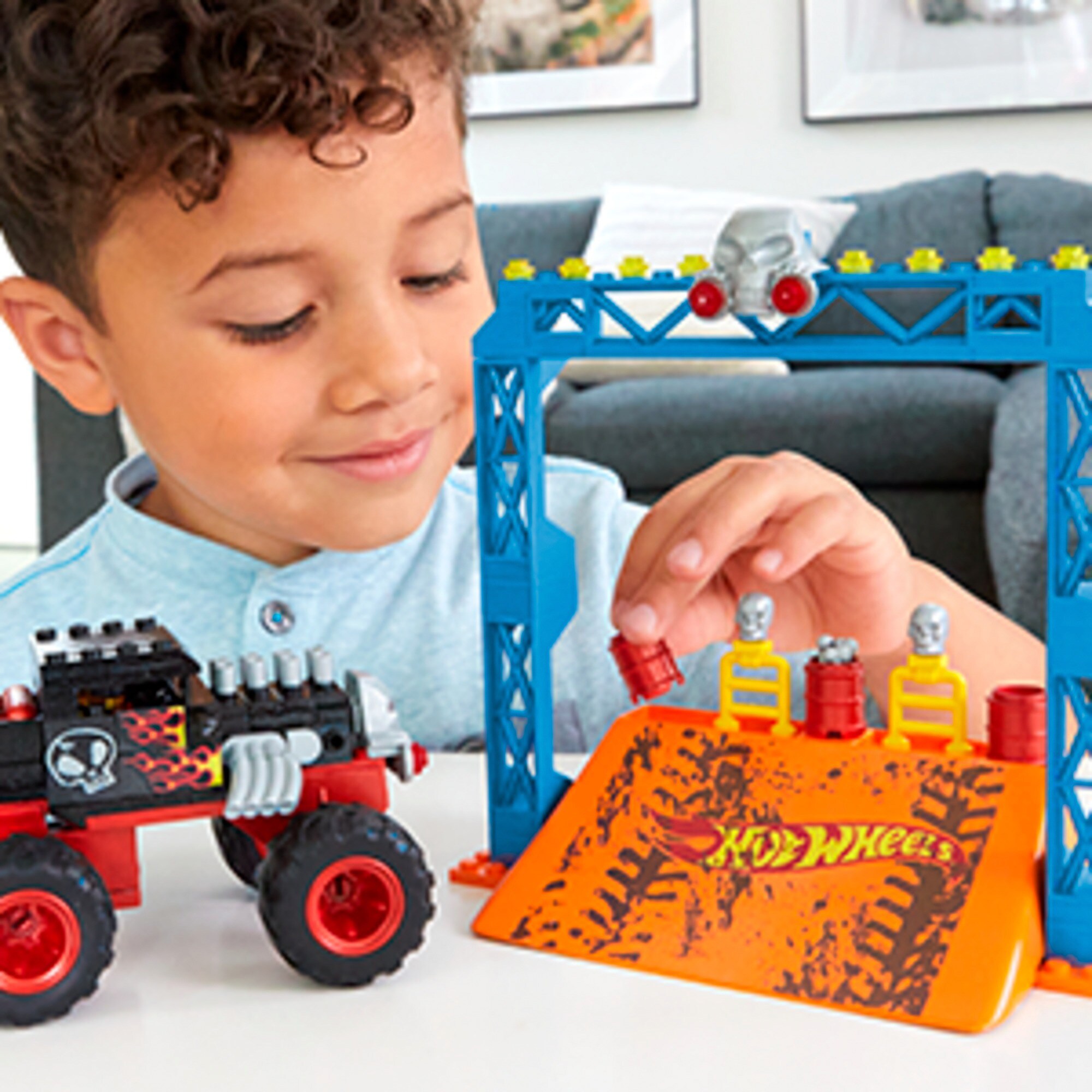 Mattel Spielfahrzeug Monster Trucks Bone Shaker Crash Set