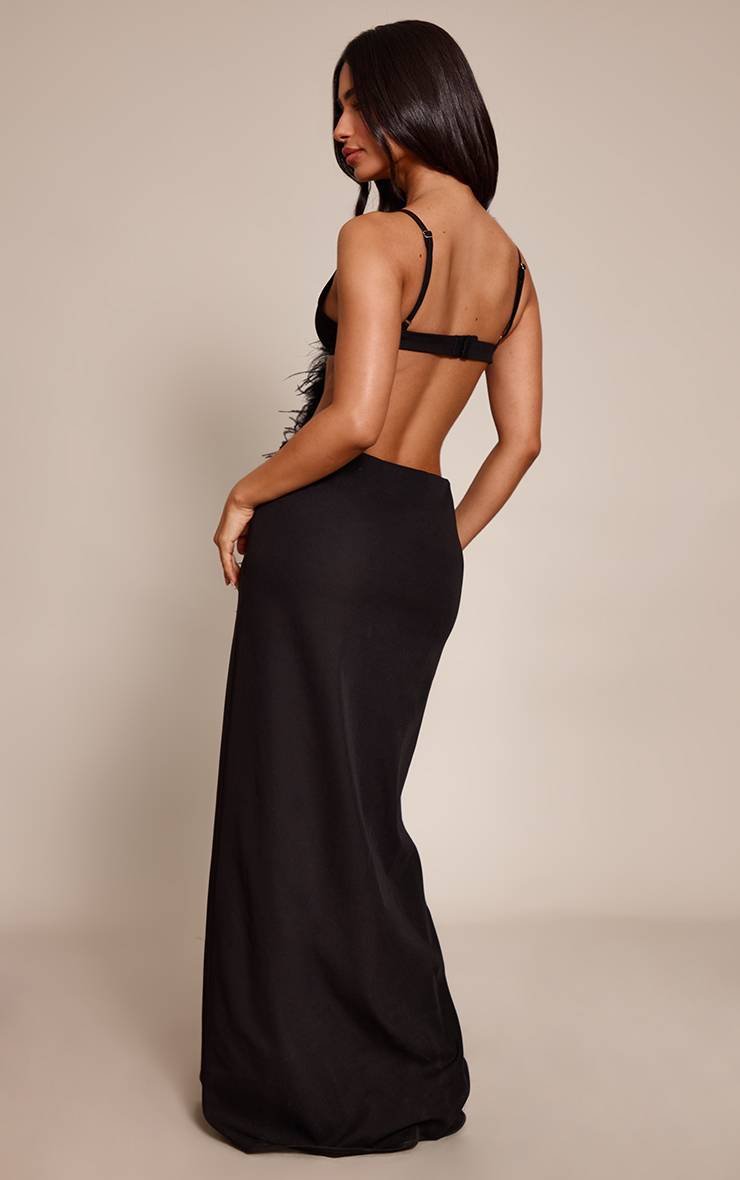 Noir Robe Longue Petite Asymétrique À Découpes Avec Bretelles Et Plumes