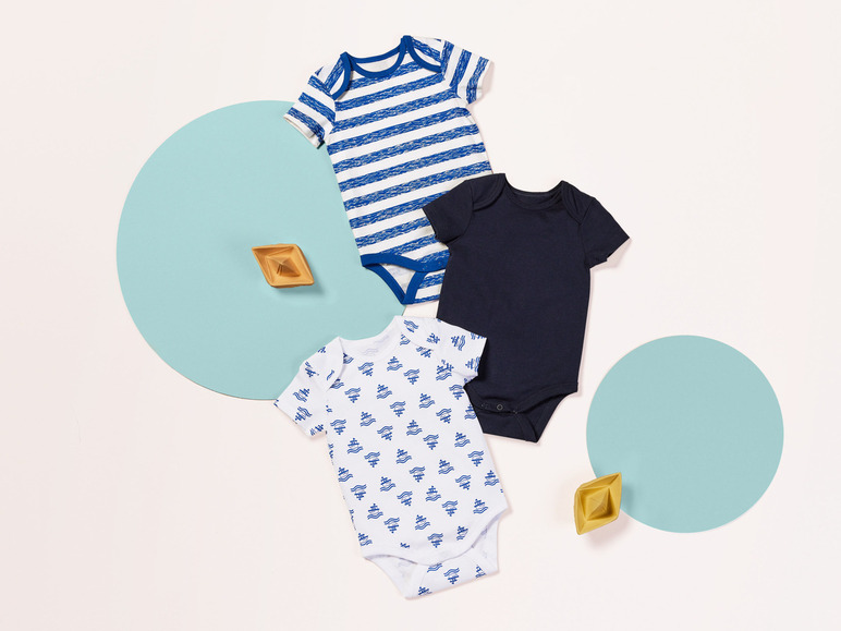 3 baby rompertjes