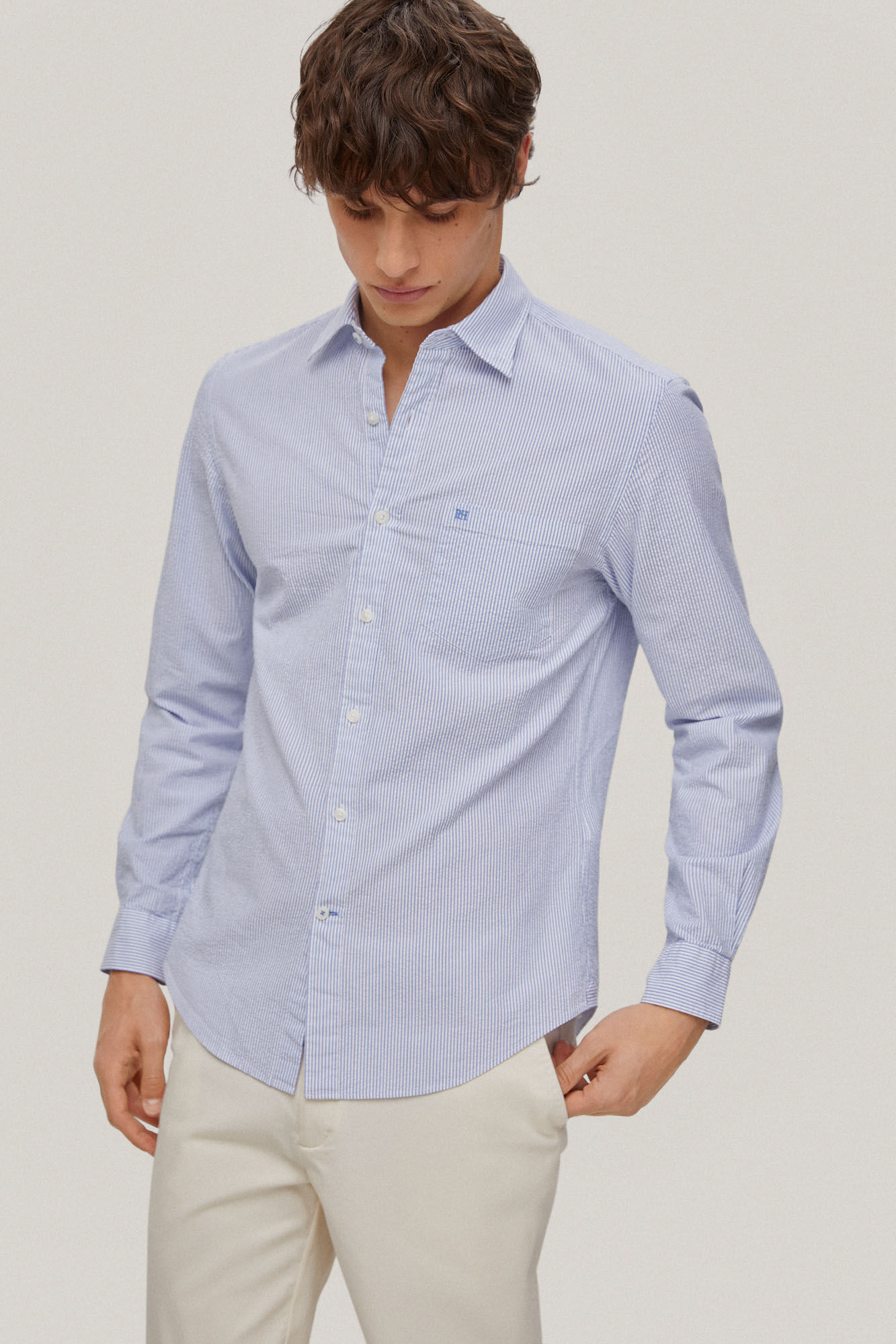 Camisa de manga comprida listrada em tecido seersucker - Azul