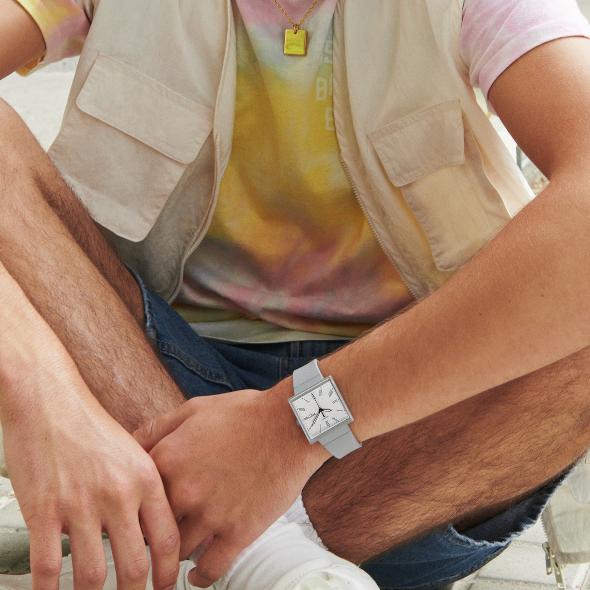 Montre SWATCH Square bioceramic What if gray? homme bracelet matériau biosourcé gris