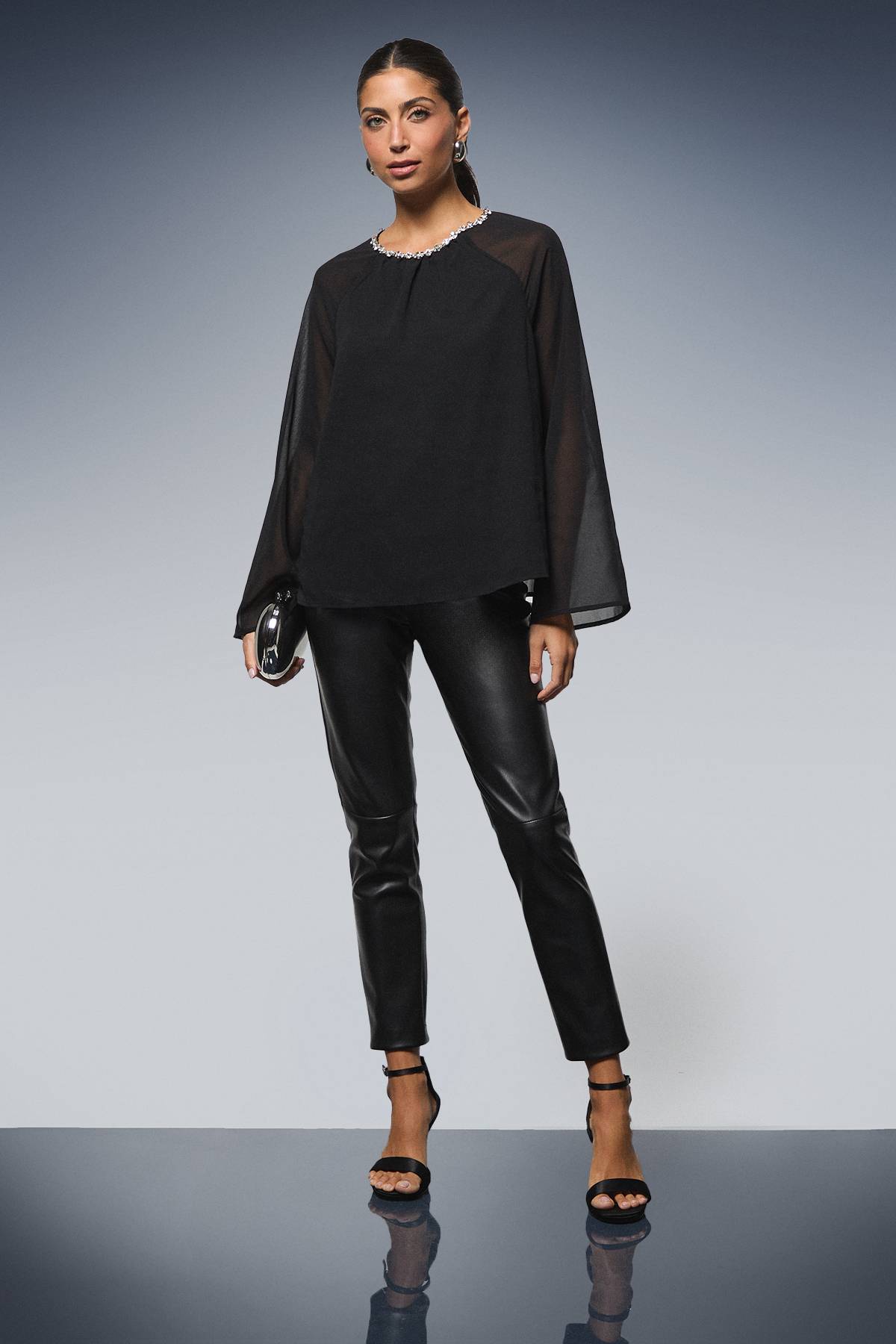 Wallis Blouse Ornée à Dos Ouvert
