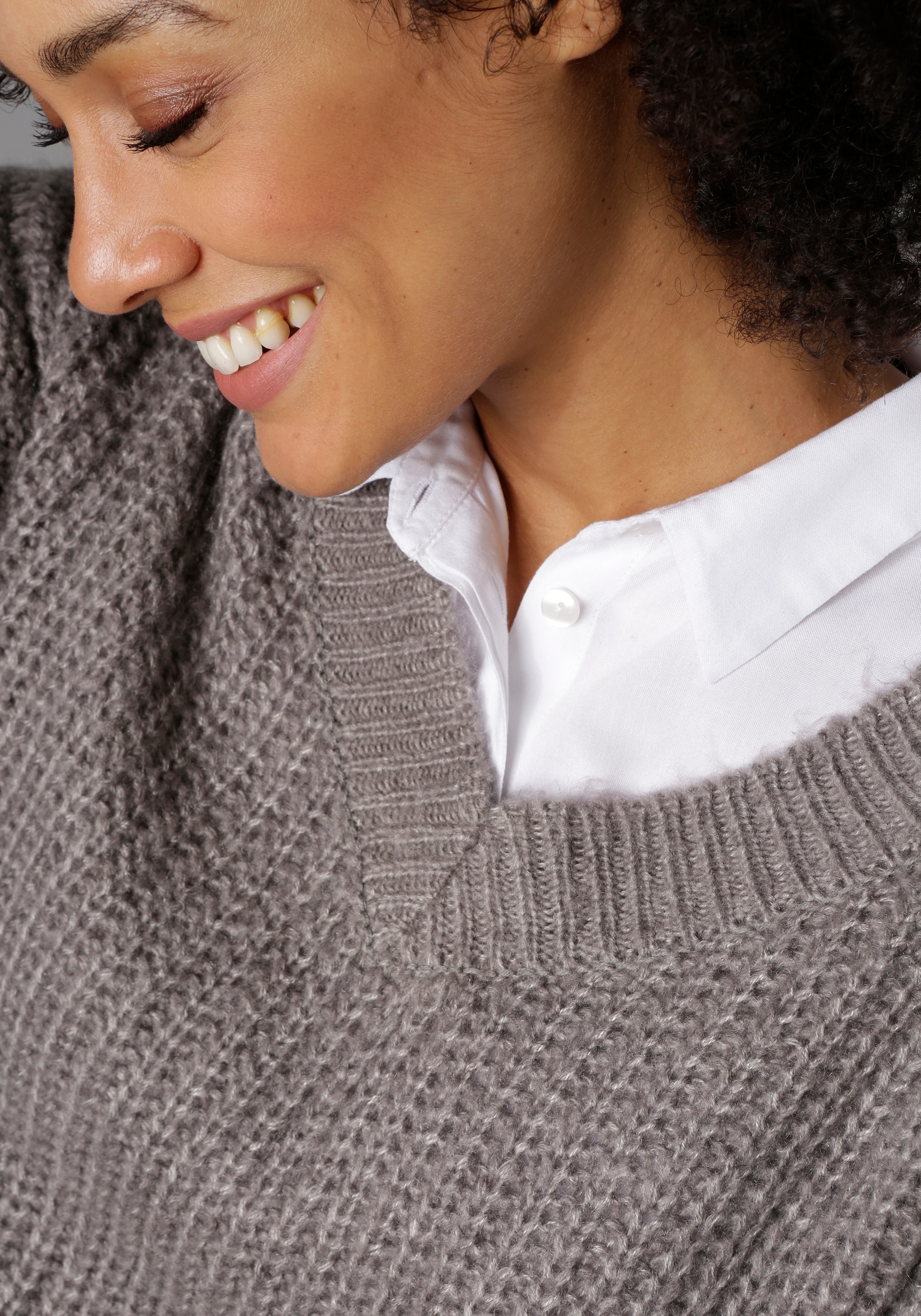 Aniston CASUAL Longpullover , mit fixierten Umschlag an den langen Ärmeln