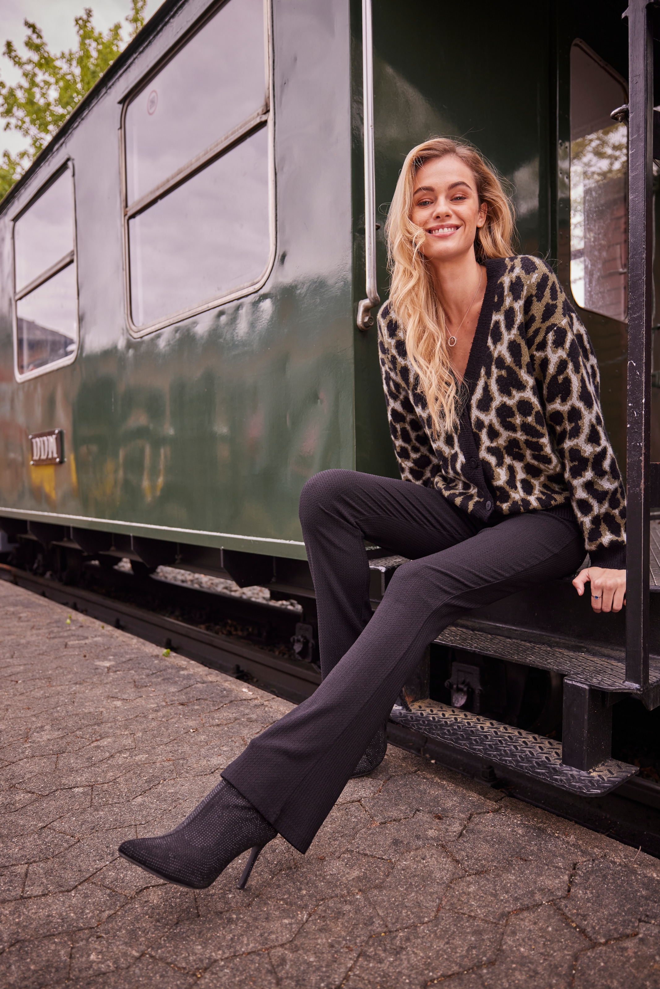 Aniston CASUAL Schlaghose  aus weichem, strukturierten Jersey - NEUE KOLLEKTION