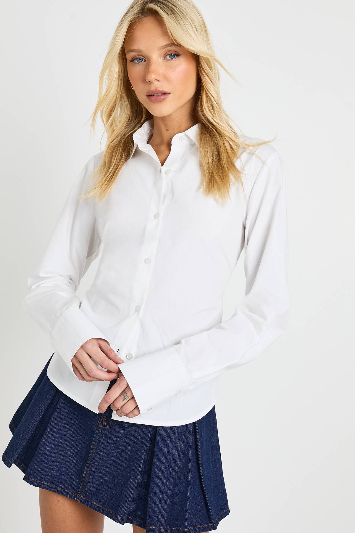boohoo Chemise Cintrée Ajustée En Popeline De Coton