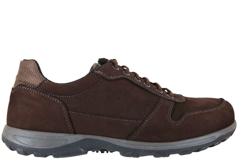 NEW FEET SNØRESKO I MØRKEBRUNT NUBUCK