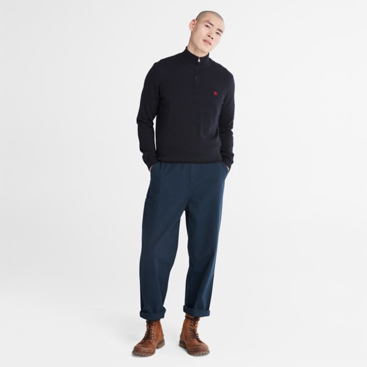 Suéter masculino Cohas Brook com zíper no pescoço, na cor azul marinho.