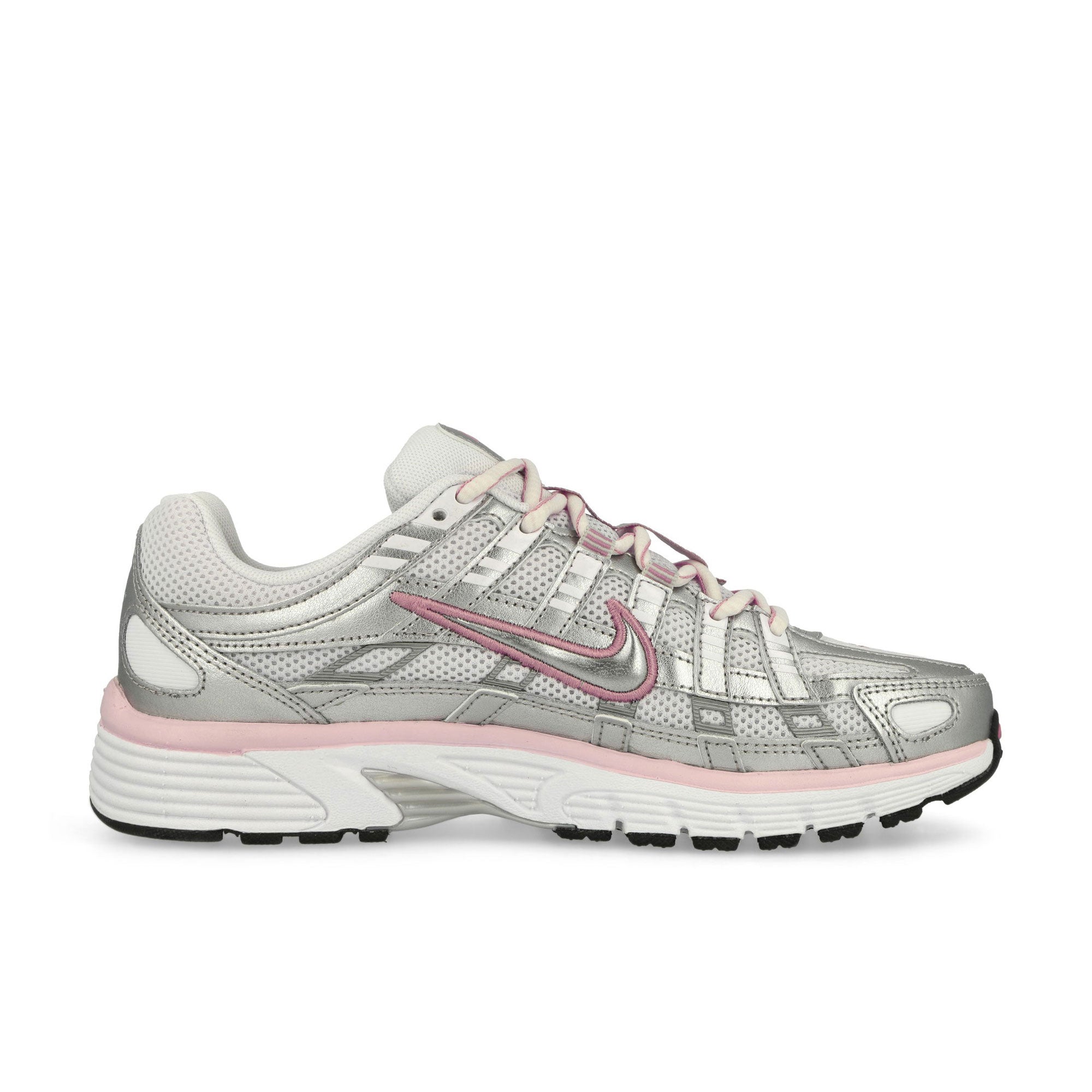 Nike<br>W P-6000