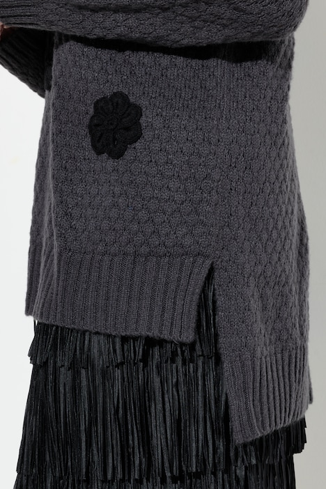 Pullover, Classic Fit, 3D Blüten, Seitenschlitze