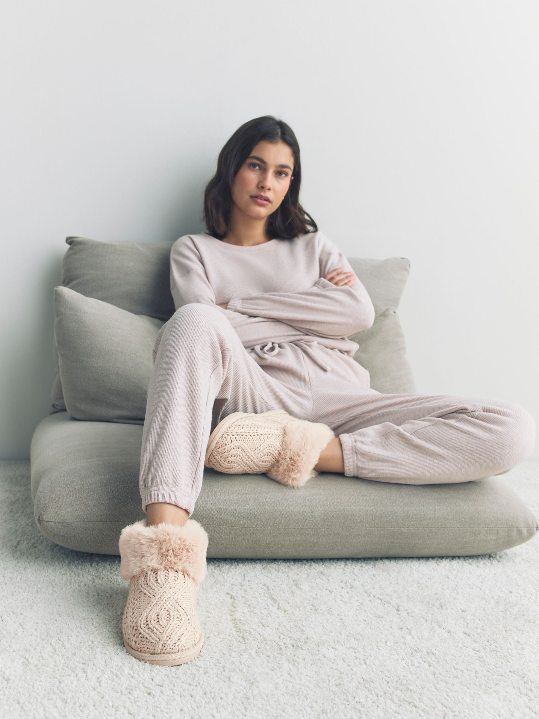 Neutraal - Faux Fur Cable Knit Boot Slippers