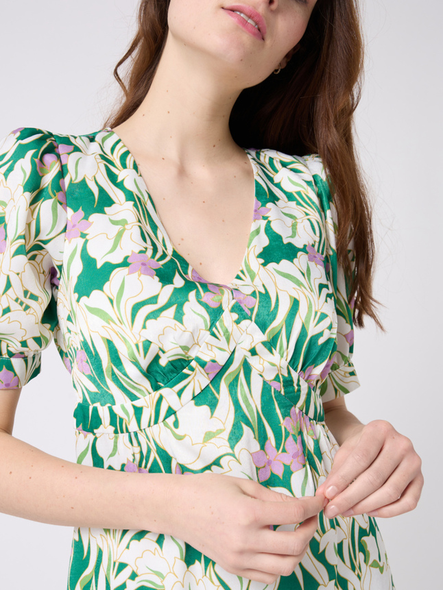 Robe manches courtes motifs floraux