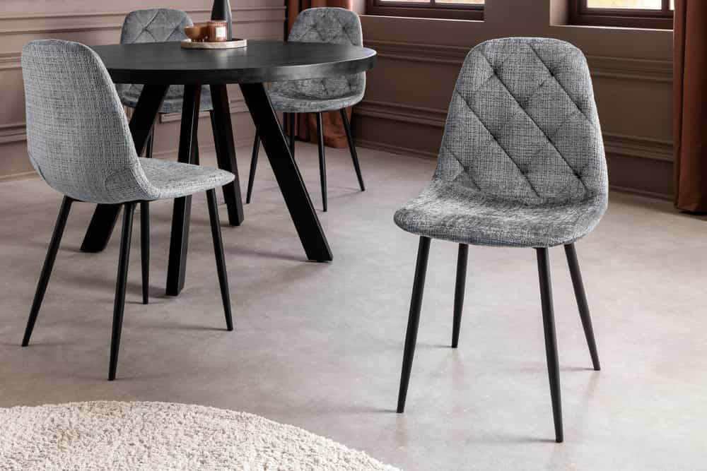 Stilvolles 2er-Set Stühle GLAMM grau Chenille Cremona schwarze Metallbeine