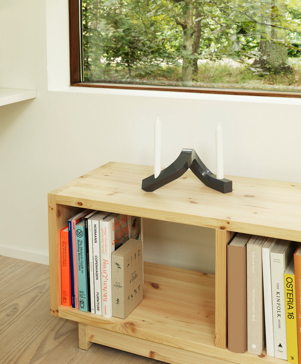 Normann Copenhagen  Crooked Two lysestage - grå