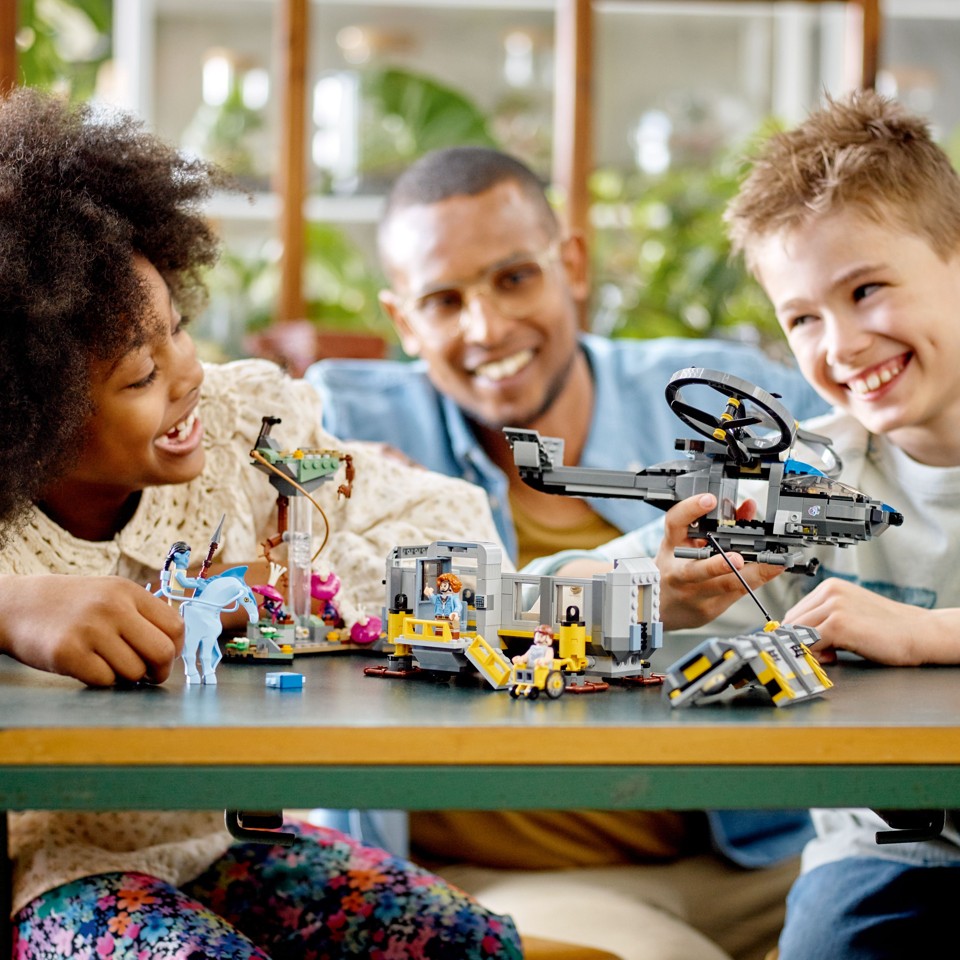 LEGO Avatar - Svævende bjerge: Station 26 og RDA Samson (75573)